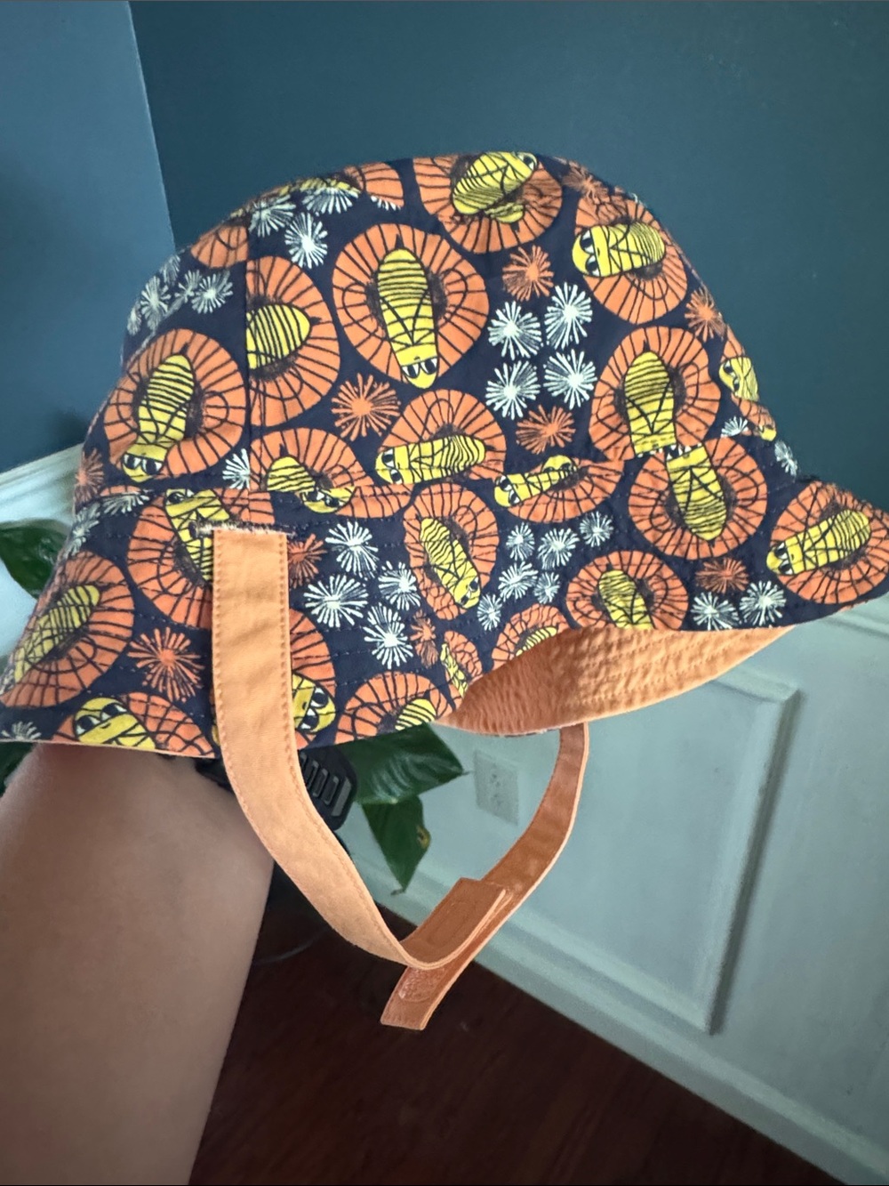 Patagonia Kids 2-5 yr: Orange & Black firefly Patterned Sun Hat w/ Chin Strap